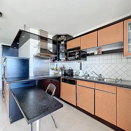 Apartment T3 Avec Climatisation Et Parking A La Ciotat