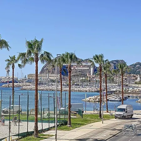 T3 Avec Climatisation Et Parking A * La Ciotat